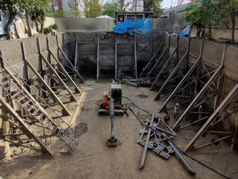 اجرای سازه نگهبان خرپایی در گودبرداری صنعتی